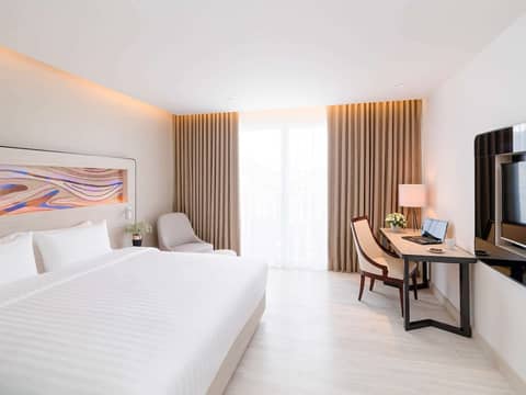 Novotel Phuket City Phokeethra Hotel — photo 4