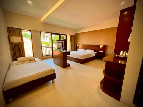 Yulia Beach Inn Kuta — photo 2