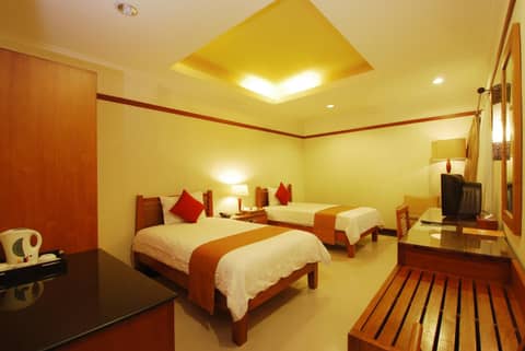 Yulia Beach Inn Kuta — photo 4
