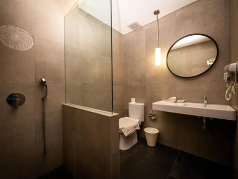 Yulia Beach Inn Kuta — photo 7