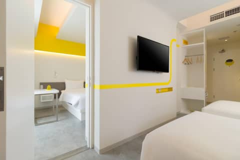 YELLO Hotel Kuta Beachwalk Bali — photo 5
