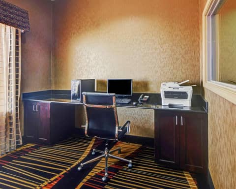 Comfort Suites Lake Worth — photo 3