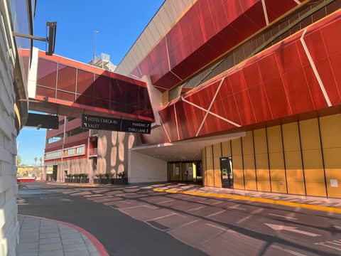 Ahern Hotel Las Vegas — parking