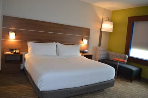 Holiday Inn Express & Suites - Charlotte NE - University Area by IHG — photo 2