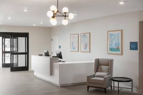 WaterWalk Extended Stay by Wyndham Jacksonville Deerwood Pk — photo 9