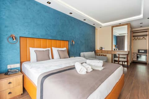 Marlon Hotel — hotel room