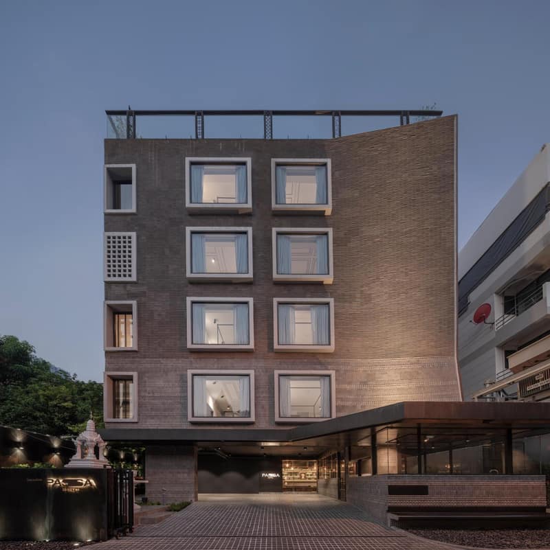PASSA Hotel Bangkok — building