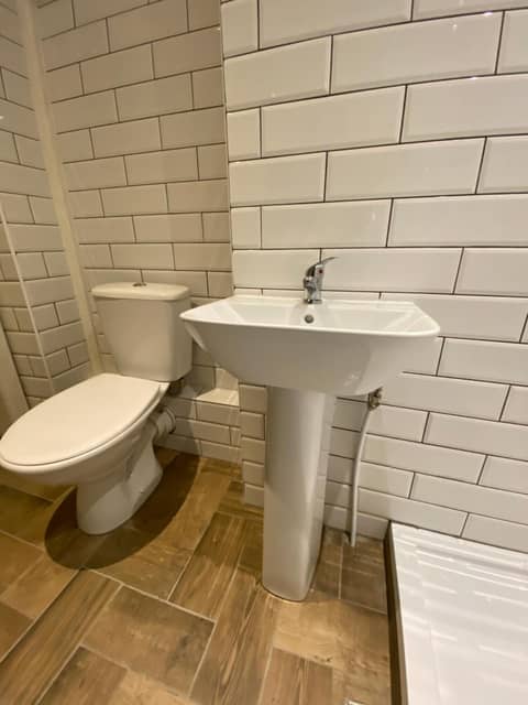 Queen Street Boutique Suites — bathroom