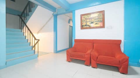 RedDoorz at La Maria Pension And Tourist Inn — photo 9