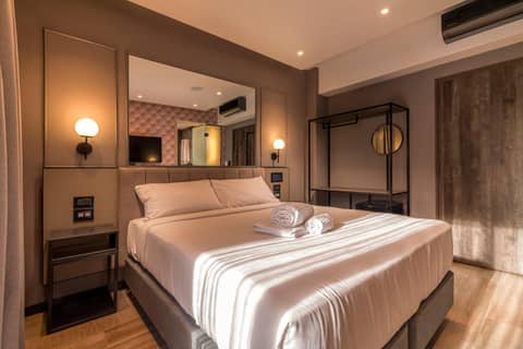 Up Laprida — hotel room
