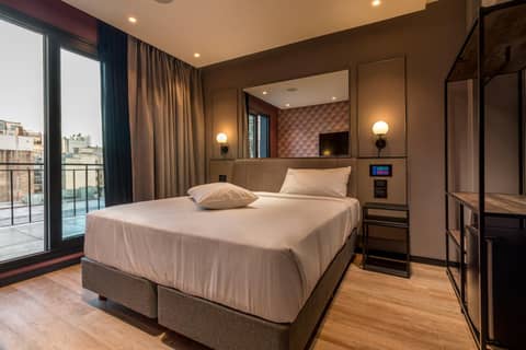 Up Laprida — hotel room