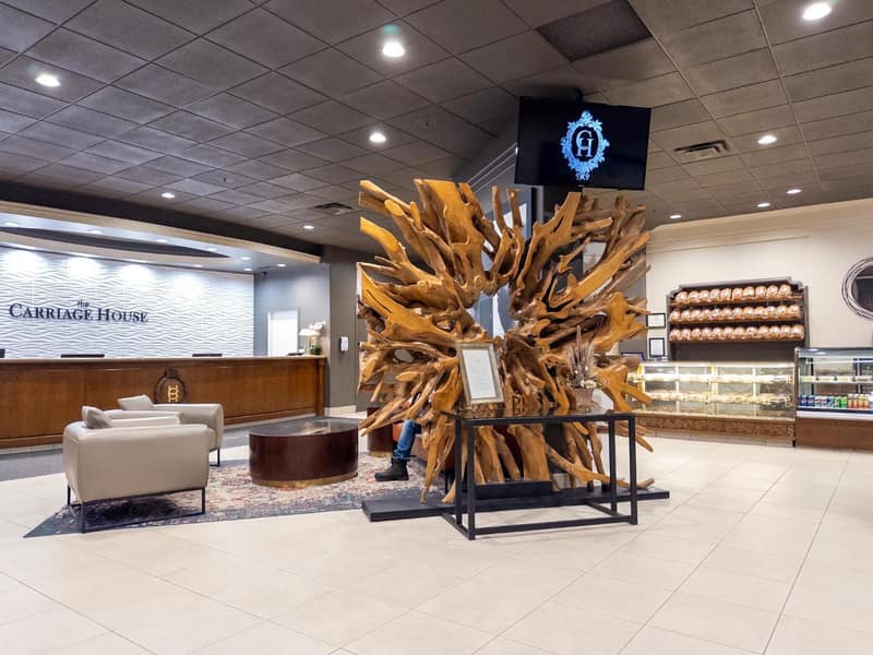Carriage House Hotel and Conference Centre — recepcion & lobby