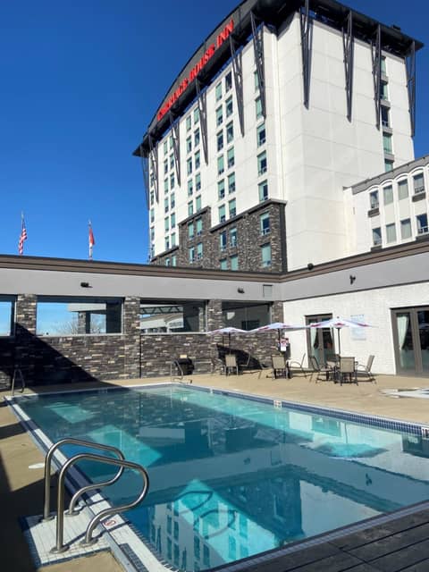 Carriage House Hotel and Conference Centre — recepcion & lobby