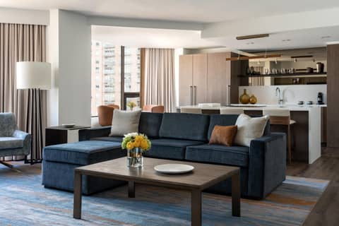 Four Seasons Hotel Houston — hotel room