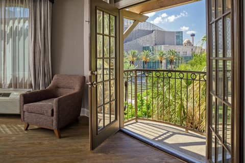 Hotel Indigo San Antonio Riverwalk by IHG — photo 3