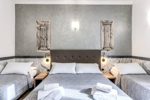 Hotel Centro Cavour Roma — hotel room