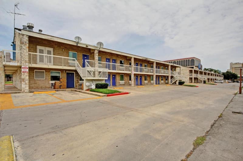 Motel 6-San Antonio, TX - Downtown - Market Square — building