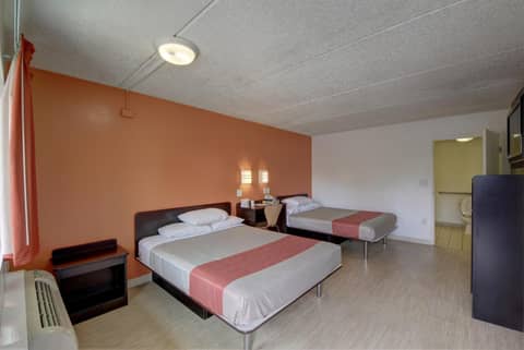 Motel 6-San Antonio, TX - Downtown - Market Square — photo 4