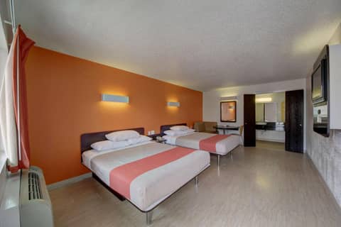 Motel 6-San Antonio, TX - Downtown - Market Square — photo 7