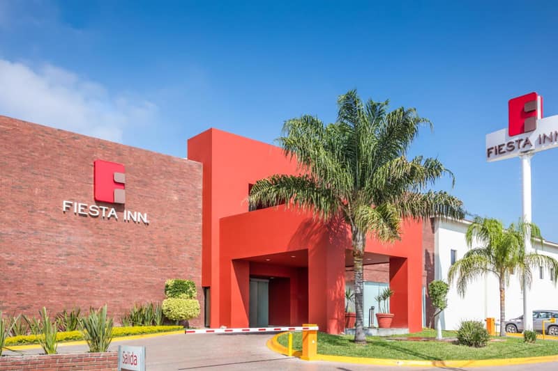 Fiesta Inn Monterrey la Fe — building