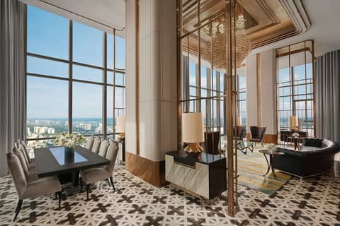 Vinpearl Landmark 81 Autograph Collection — lounge