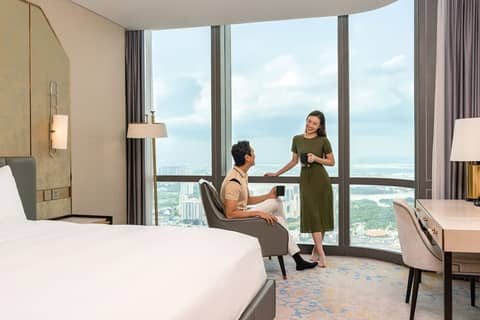 Vinpearl Landmark 81 Autograph Collection — human