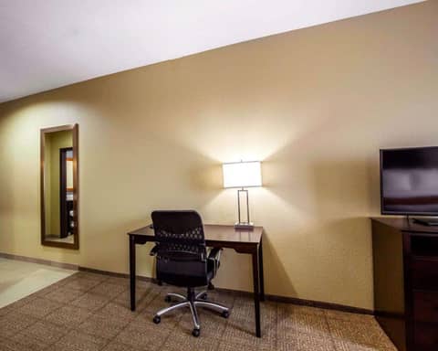 Comfort Suites Northwest - Cy - Fair — photo 4