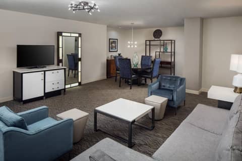 DoubleTree Suites by Hilton Hotel Detroit Downtown - Fort Shelby — photo 6