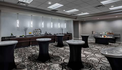 DoubleTree Suites by Hilton Hotel Detroit Downtown - Fort Shelby — photo 7