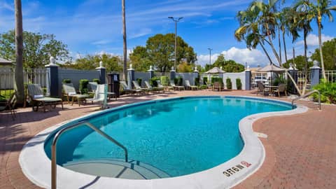 Best Western Fort Myers Inn and Suites — recepcion & lobby