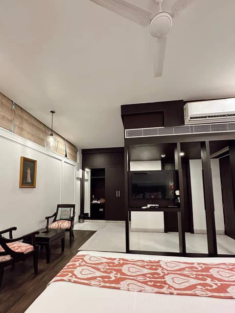 Hotel Atulyaa Taj — hotel room