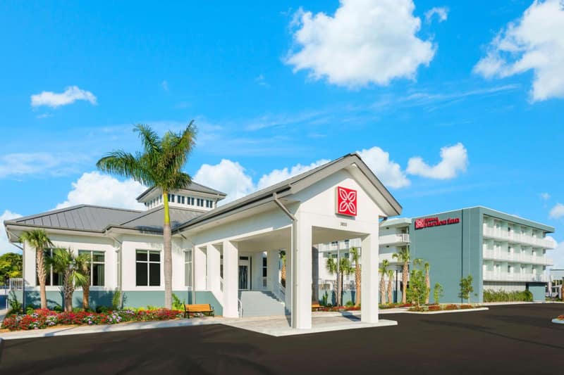 Hilton Garden Inn Key West / The Keys Collection — building