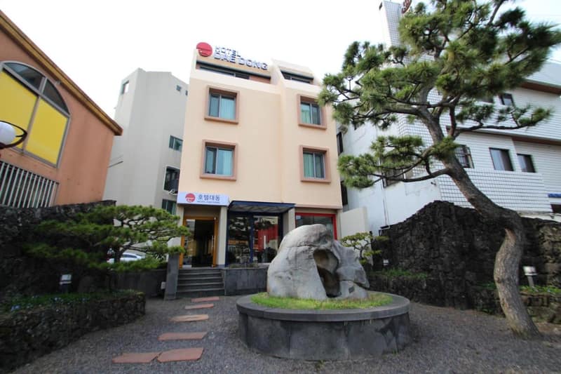 Daedong Hotel — building