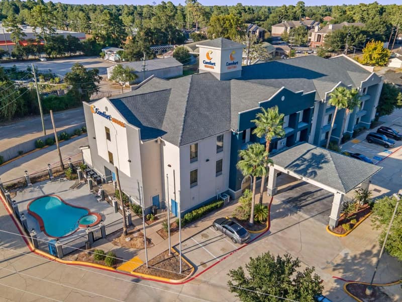 Comfort Suites Houston NW - Vintage Park — building