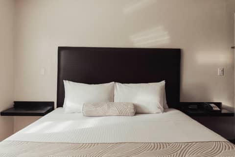 The Dixie Hollywood — bedroom