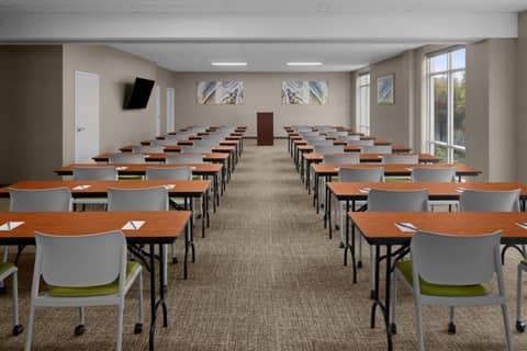 SpringHill Suites Pittsburgh Southside Works — photo 4