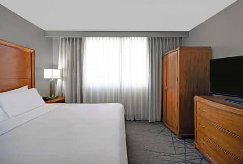 Embassy Suites by Hilton Detroit - Livonia/Novi — photo 7