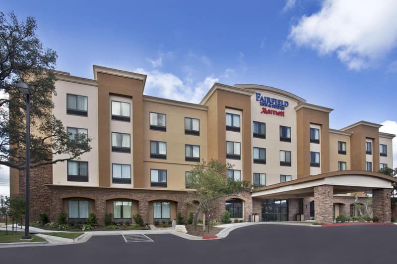 Fairfield Inn and Suites by Marriott Austin Northwest/Research Blvd — building