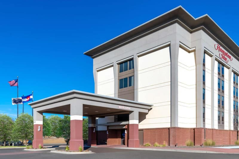 Hampton Inn Denver-International Airport — building