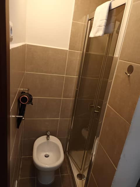 Il Verrocchio — bathroom
