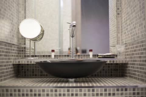 Madison — bathroom