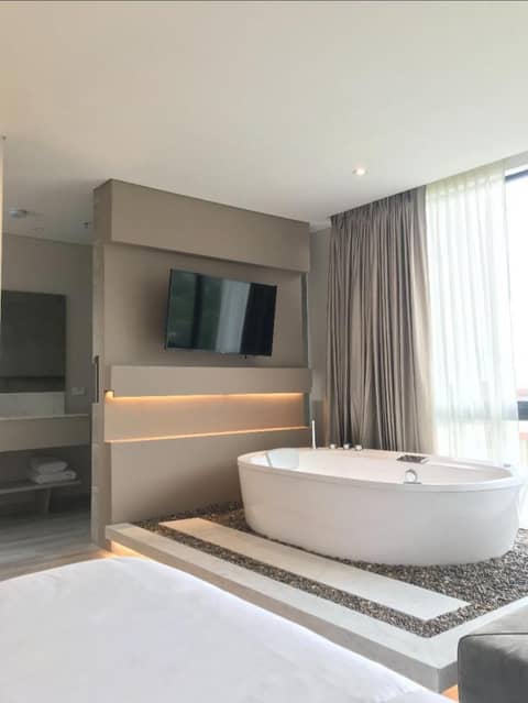 York Medellin, Curio Collection by Hilton — photo 4