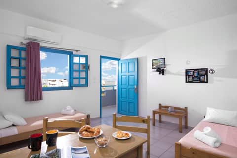 Erofili Apartments — hotel room
