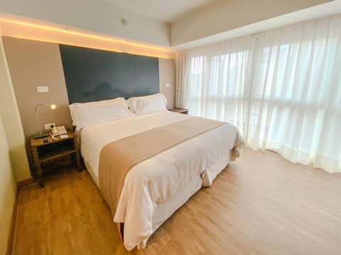 Regente Palace Hotel — hotel room