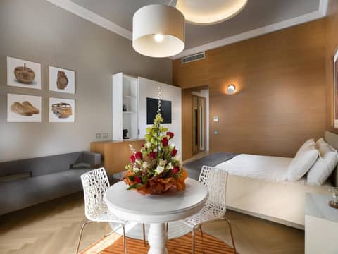 The Glamore Milano Duomo — hotel room