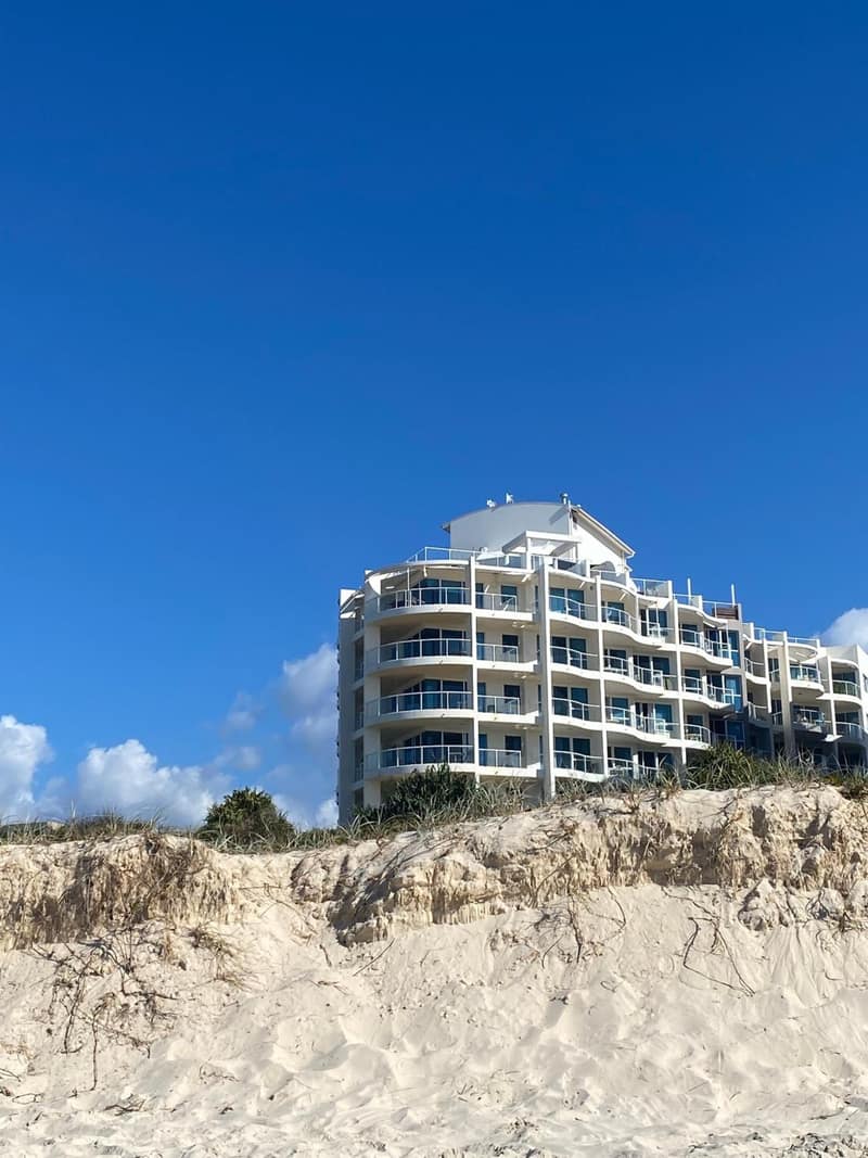 Regency on the Beach — building