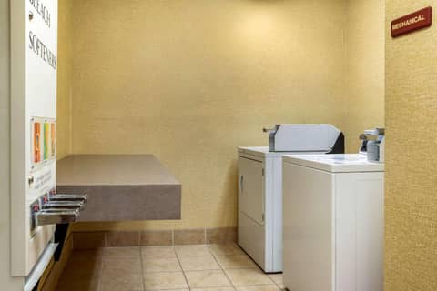 Sleep Inn & Suites Milwaukee Airport — photo 2