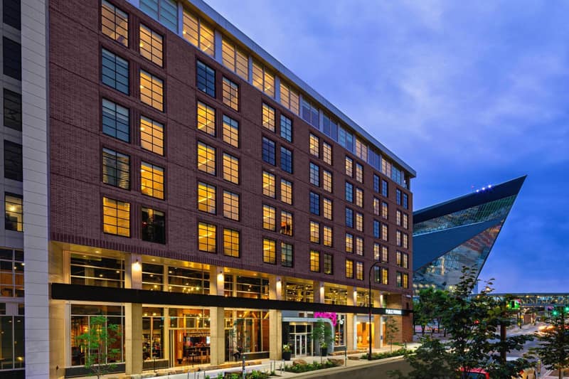 Moxy Minneapolis Downtown — building