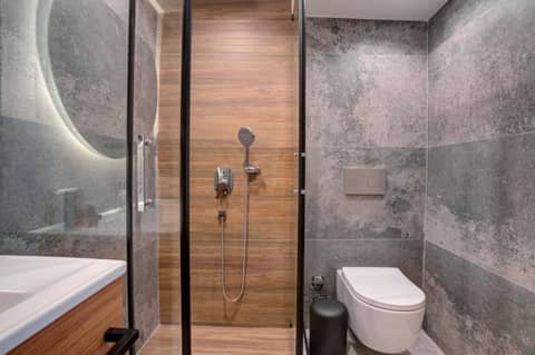 Depiero Hotel Karaköy — bathroom