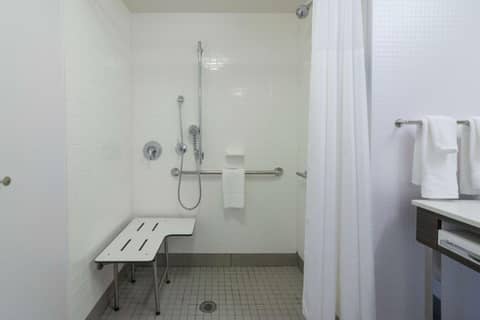 Hampton Inn & Suites - Allen Park — photo 6